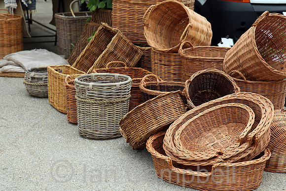 011 - Wicker